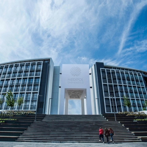 جامعة ميديبول