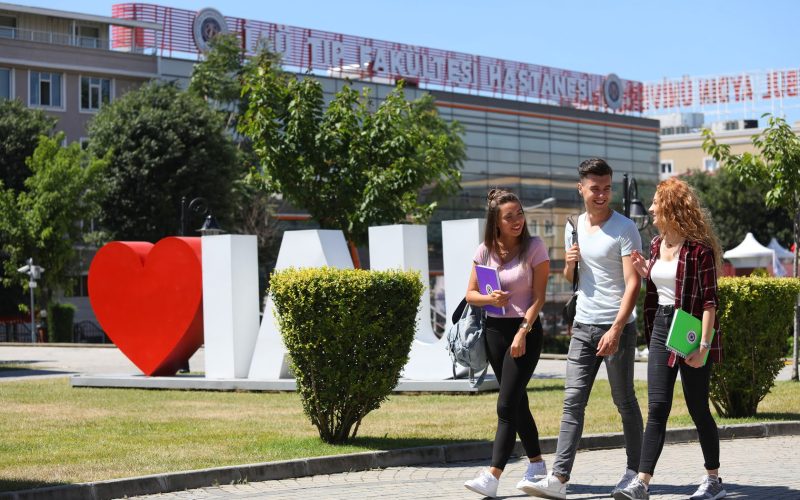 جامعة اسطنبول ايدن